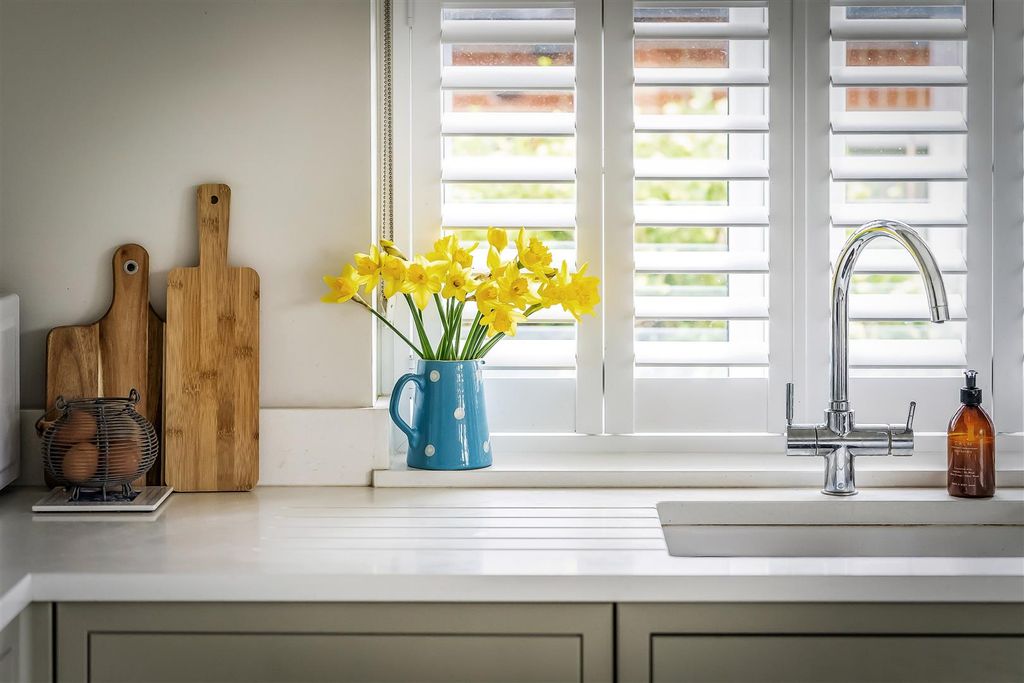 Additional image 10 of 3 bed detached bungalow for saleRoebuck Close, Ashtead KT21