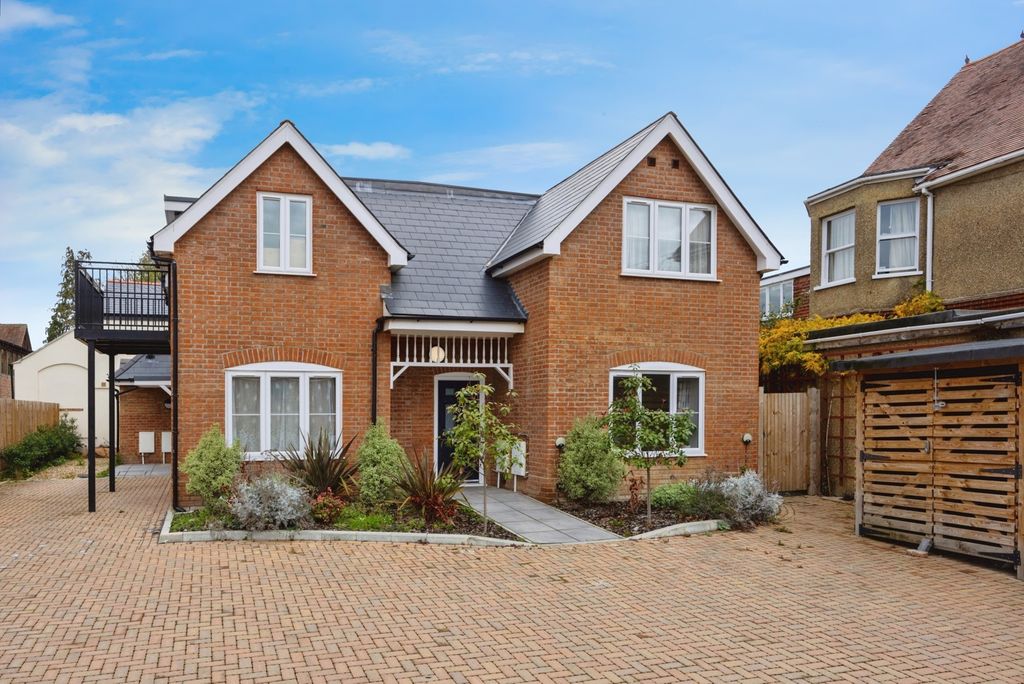 Additional image 10 of 2 bed maisonette for saleEggars Hill, Aldershot, Hampshire GU11