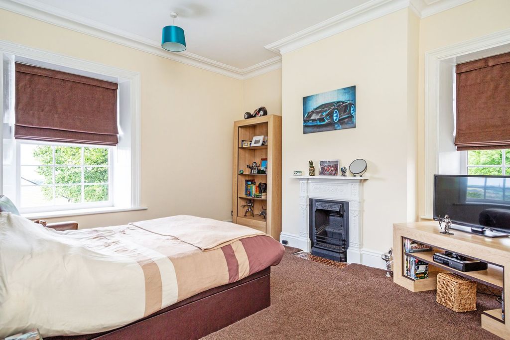 Additional image 14 of 5 bed property for saleBroad Street, Hoyland, Barnsley S74