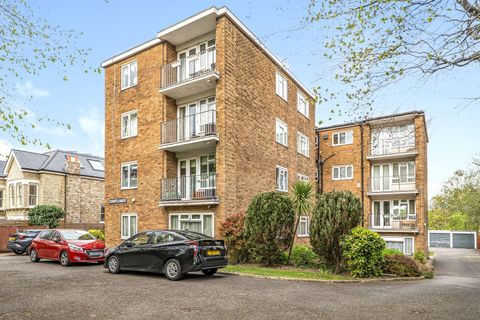 Courtlands, Ealing, London W5