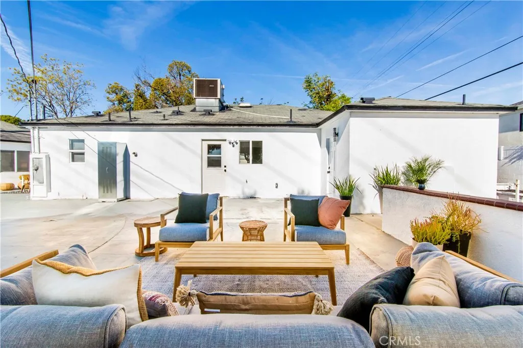 Additional image 70 of 10816 Calvert St, North Hollywood, CA 91606