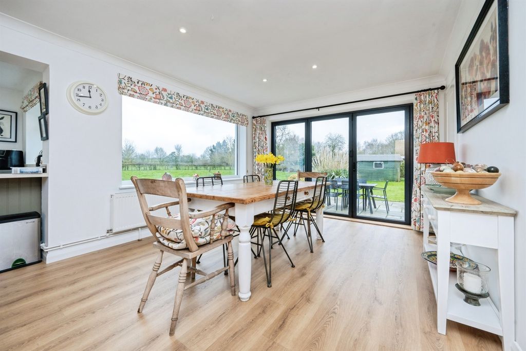Additional image 8 of 4 bed detached house for saleBrook End, Weston Turville, Aylesbury HP22