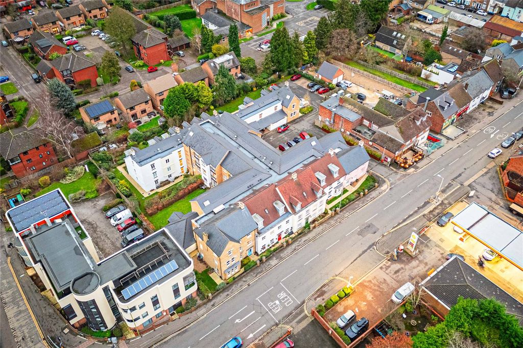 Additional image 20 of 2 bed flat for saleHigh Street, Berkhamsted, Hertfordshire HP4