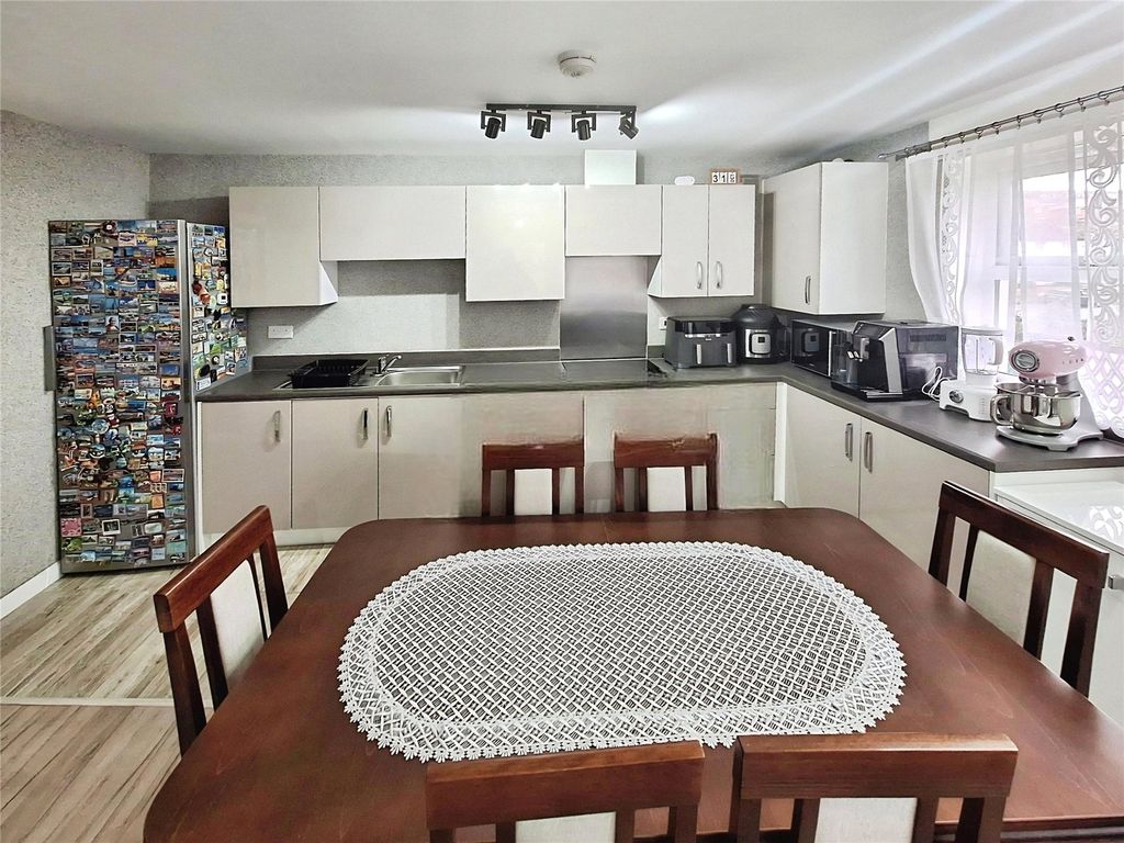 Additional image 3 of 2 bed flat for saleDamselfly Court, Nuneaton, Warwickshire CV10