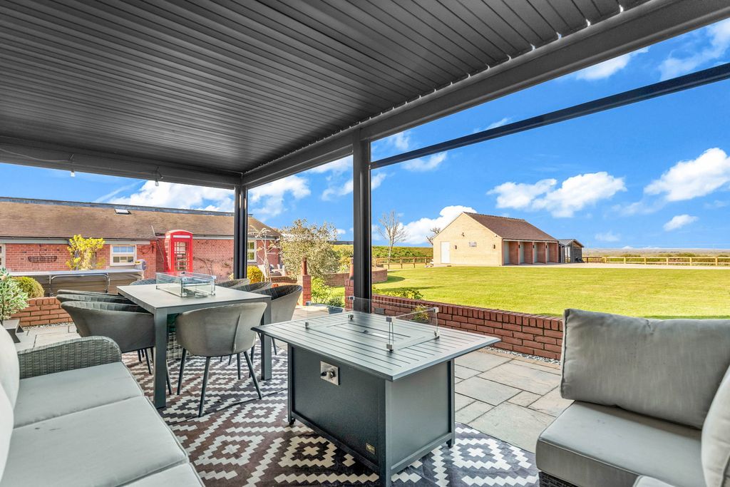 Additional image 50 of 4 bed barn conversion for saleHome Farm Courtyard, Castle Donington, Derby DE74