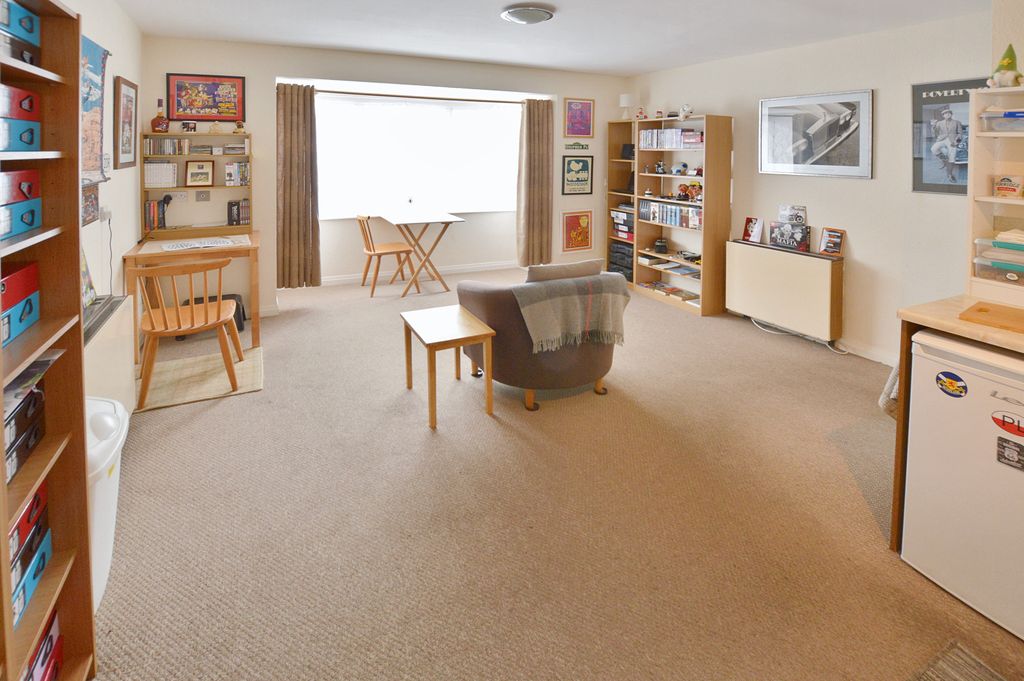 Additional image 8 of 1 bed flat for saleNorthgate Court, Louth LN11