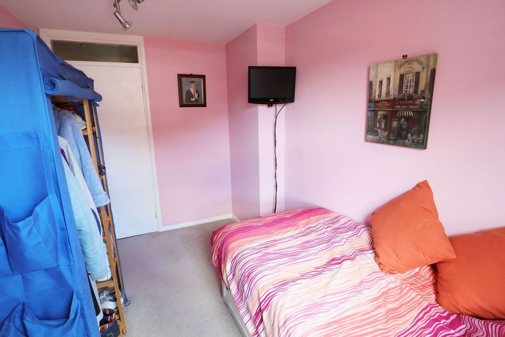 Additional image 13 of 2 bed flat for saleStratford Road, Alcester B49