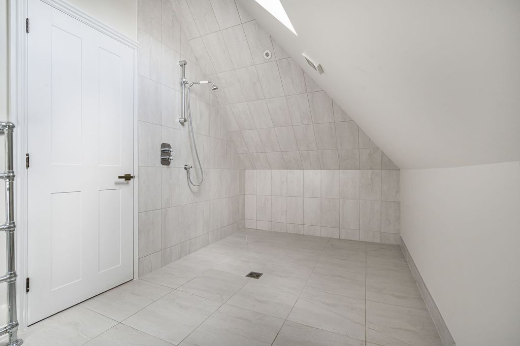 Additional image 28 of 5 bed detached house for saleHarriotts Lane, Ashtead KT21