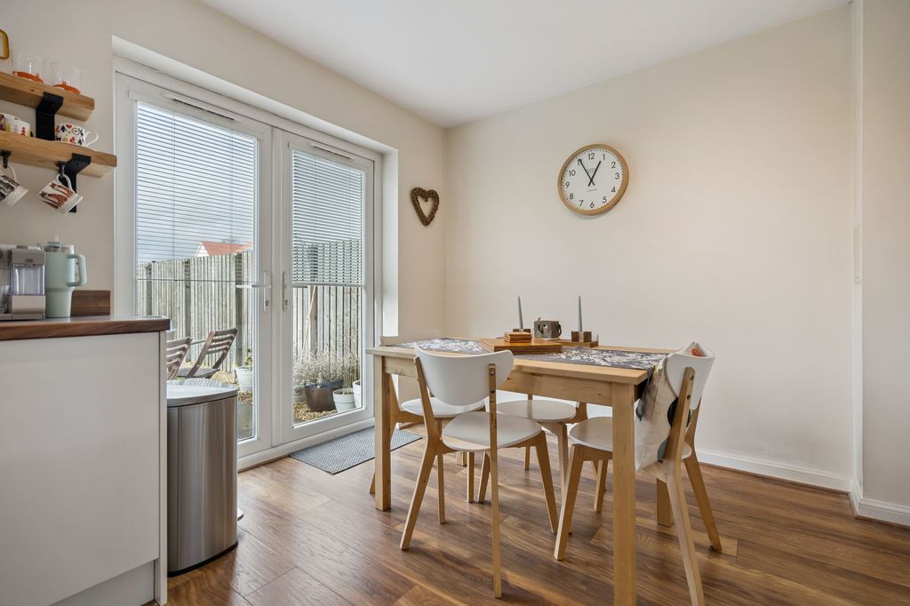 Additional image 6 of 3 bed semi-detached house for saleTern Crescent, Alloa FK10