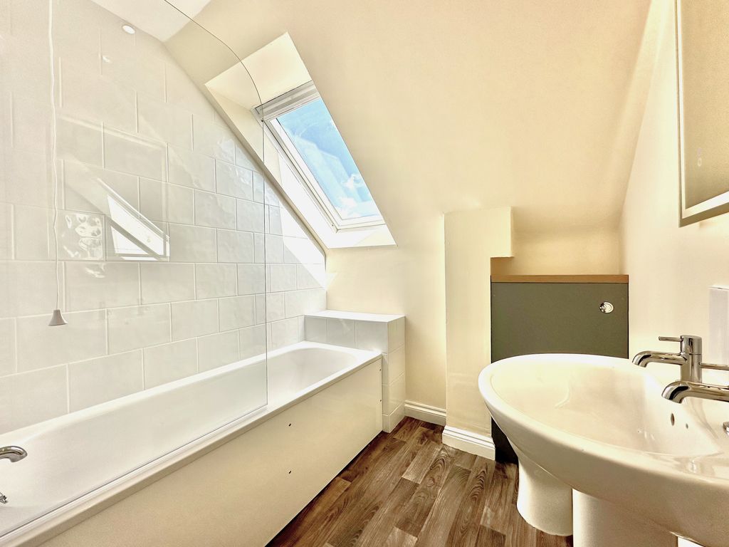 Additional image 2 of 2 bed flat for saleBritannia Road, Banbury OX16