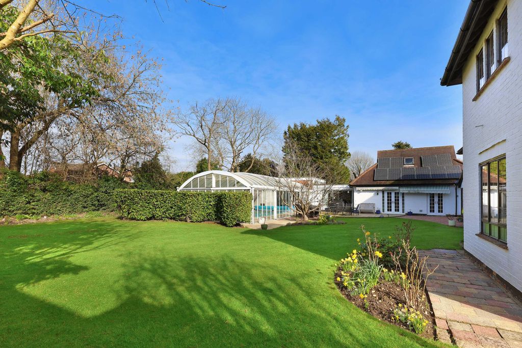 Additional image 27 of 5 bed detached house for saleShootersway Lane, Berkhamsted, Hertfordshire HP4