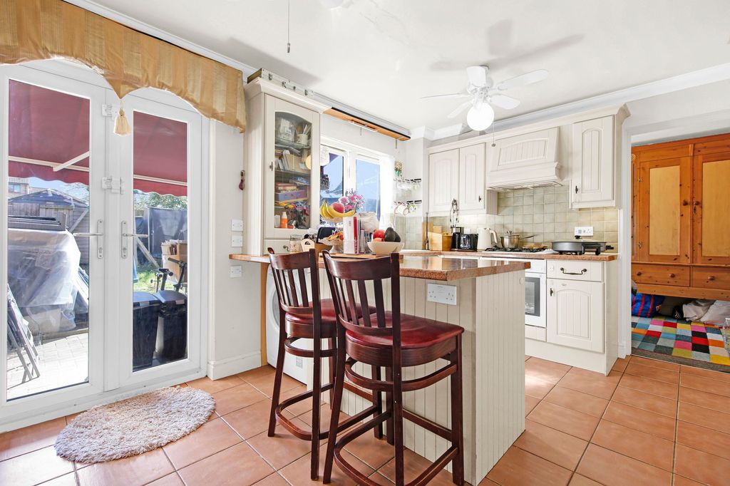 Additional image 5 of 3 bed semi-detached house for saleWaterside Close, Barking IG11