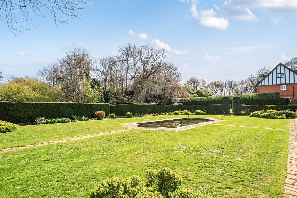 Additional image 14 of 3 bed flat for saleHolly Hill Drive, Banstead SM7