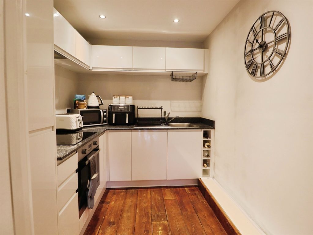 Additional image 8 of 1 bed flat for saleHood Road, Barry CF62