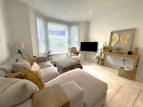 Sevington Street, Warwick Avenue / Maida Vale, London W9