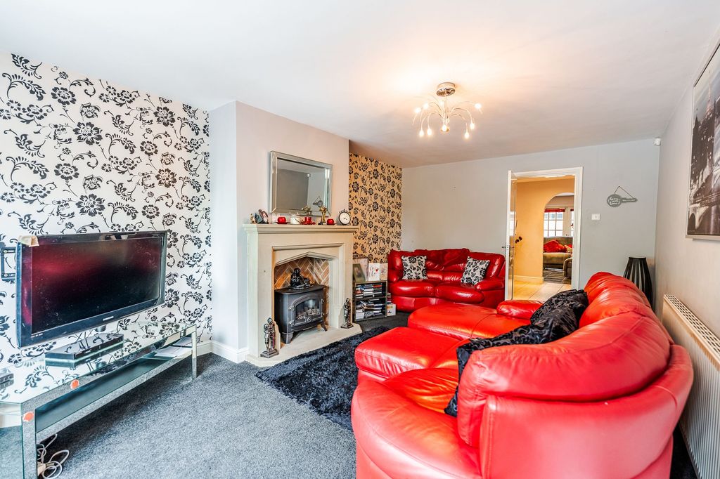 Additional image 10 of 6 bed detached house for saleLea Road, Batley WF17