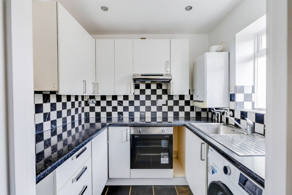 Additional image 5 of 1 bed flat for salePen-Y-Lan Road, Penylan, Cardiff CF23