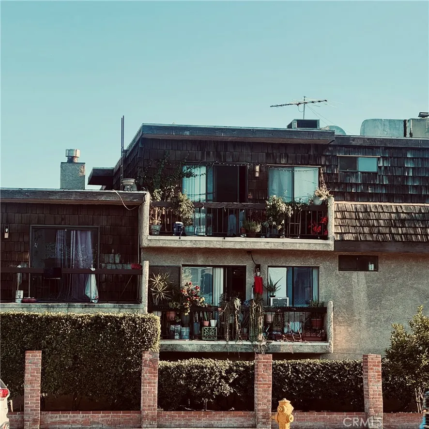 Additional image 2 of 15516 Nordhoff St Unit 106, North Hills, CA 91343