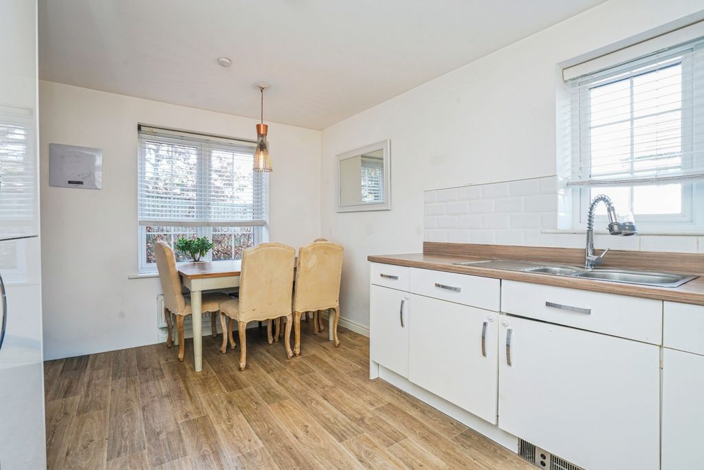 Additional image 4 of 3 bed semi-detached house for salePiebridge Way, Leeds LS12