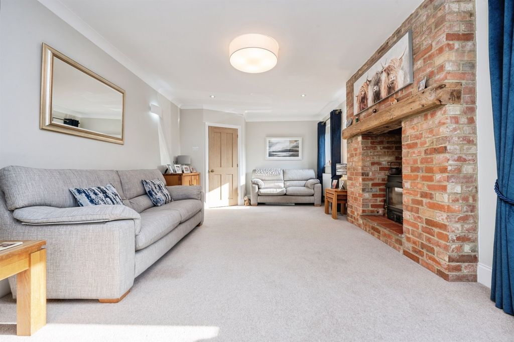 Additional image 2 of 4 bed detached house for saleMarroway, Weston Turville, Aylesbury HP22