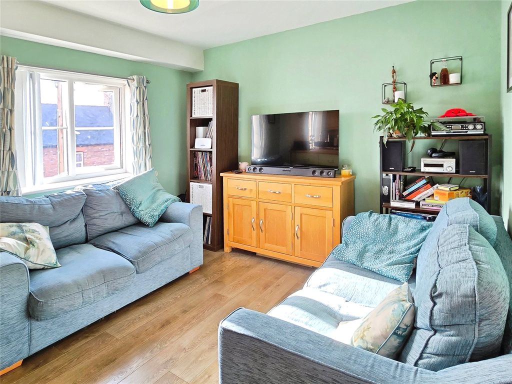 Additional image 5 of 2 bed flat for saleGittin Street, Oswestry, Shropshire SY11