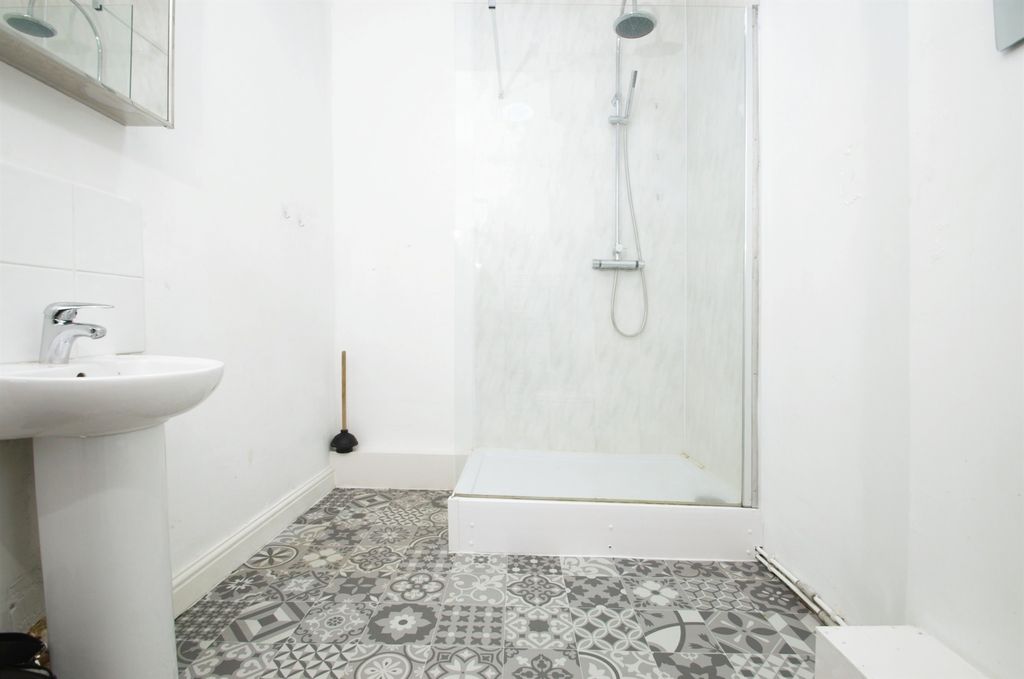 Additional image 12 of 3 bed flat for salePisgah Street, Kenfig Hill, Bridgend CF33