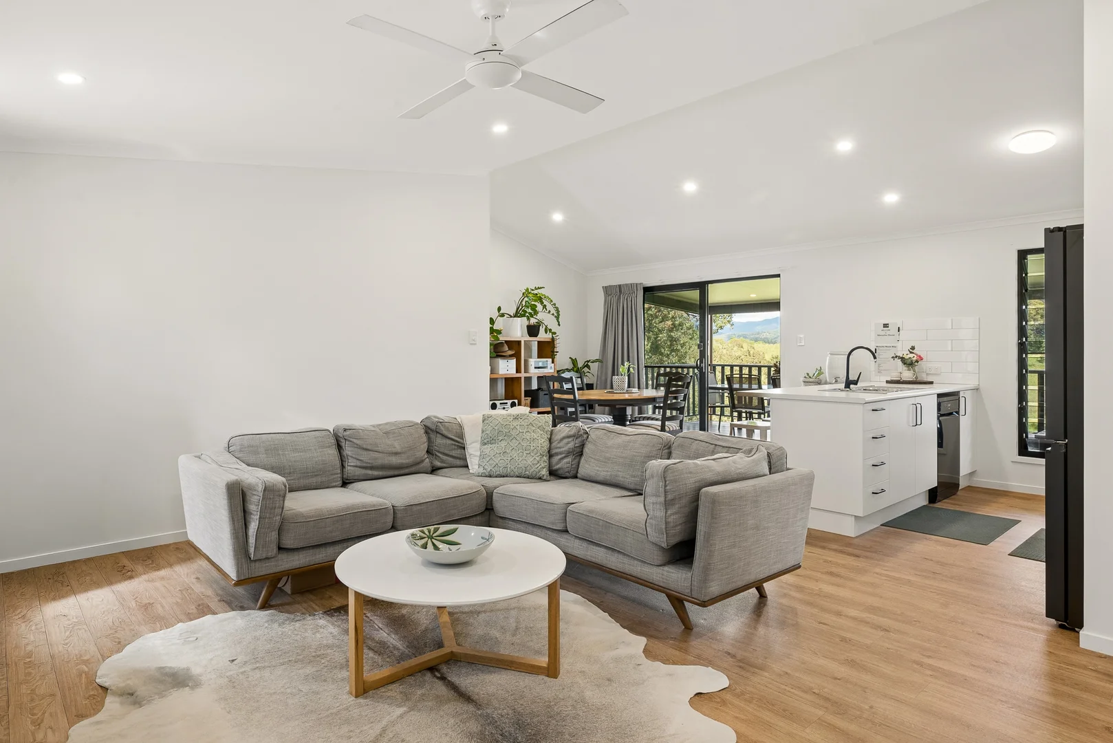 65A Mount Pleasant Road, Mount Pleasant QLD 4521 photo 3