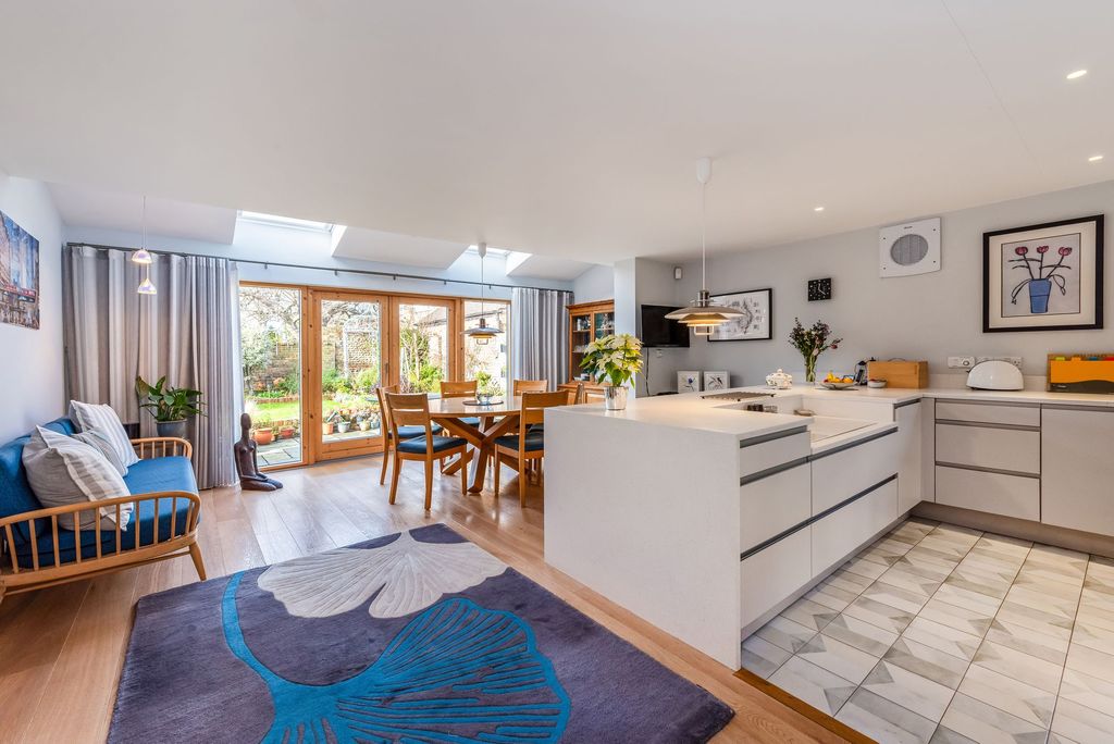 Additional image 7 of 4 bed detached house for saleThe Fishermans, Emsworth PO10