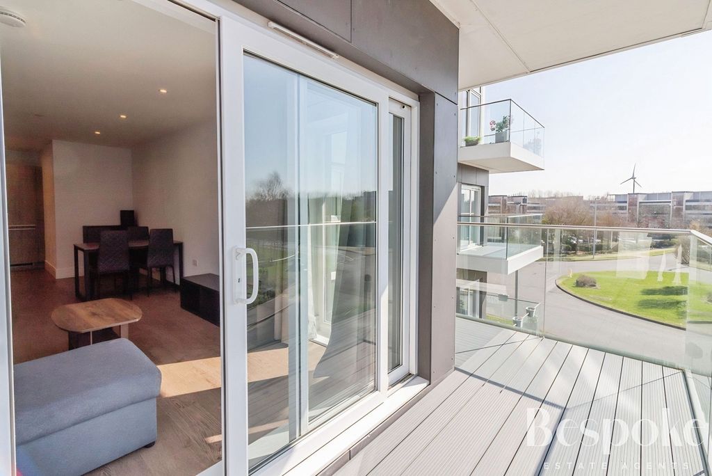 Additional image 16 of 2 bed flat for saleFairhaven Drive, Reading RG2
