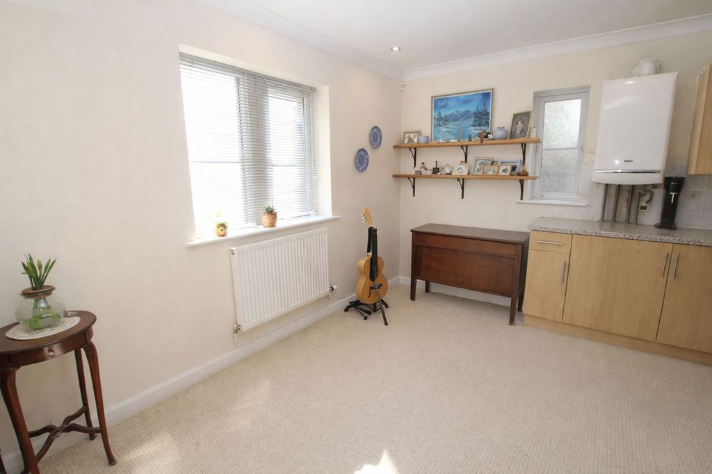 Additional image 5 of 3 bed flat for saleOxford Street, Todmorden OL14