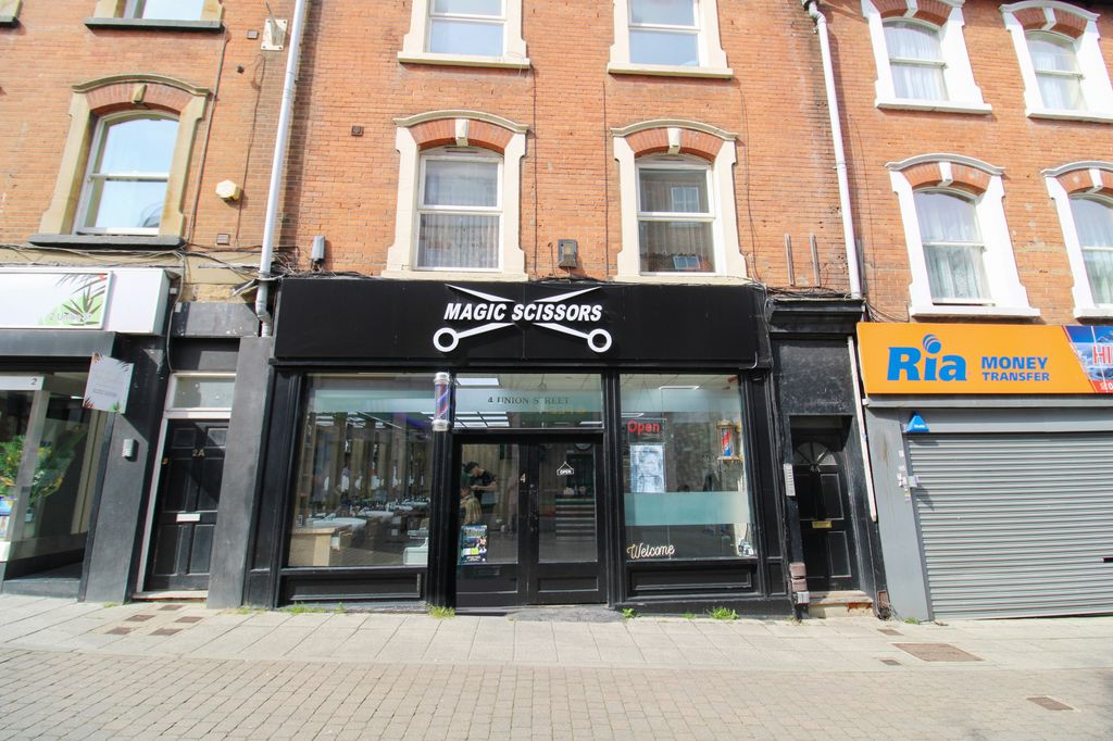 Additional image 2 of 6 bed property for saleUnion Street, Aldershot, Hampshire GU11