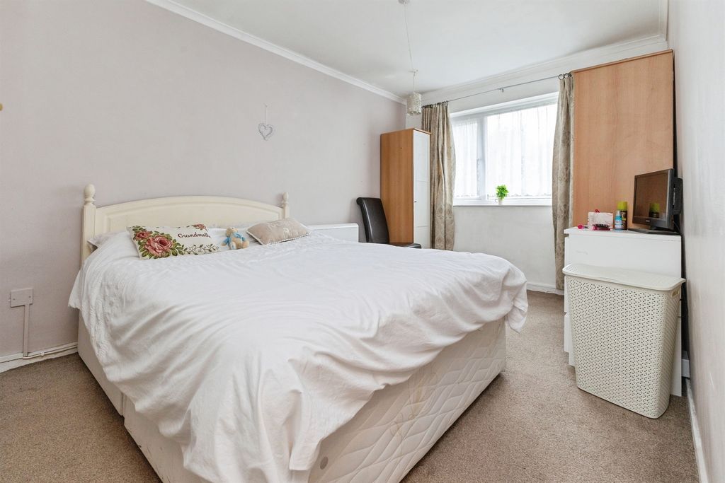 Additional image 9 of 3 bed flat for saleClaymond Court, Stockton-On-Tees TS20