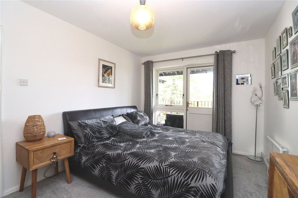 Additional image 11 of 2 bed flat for saleSt. Johns, Woking, Surrey GU21