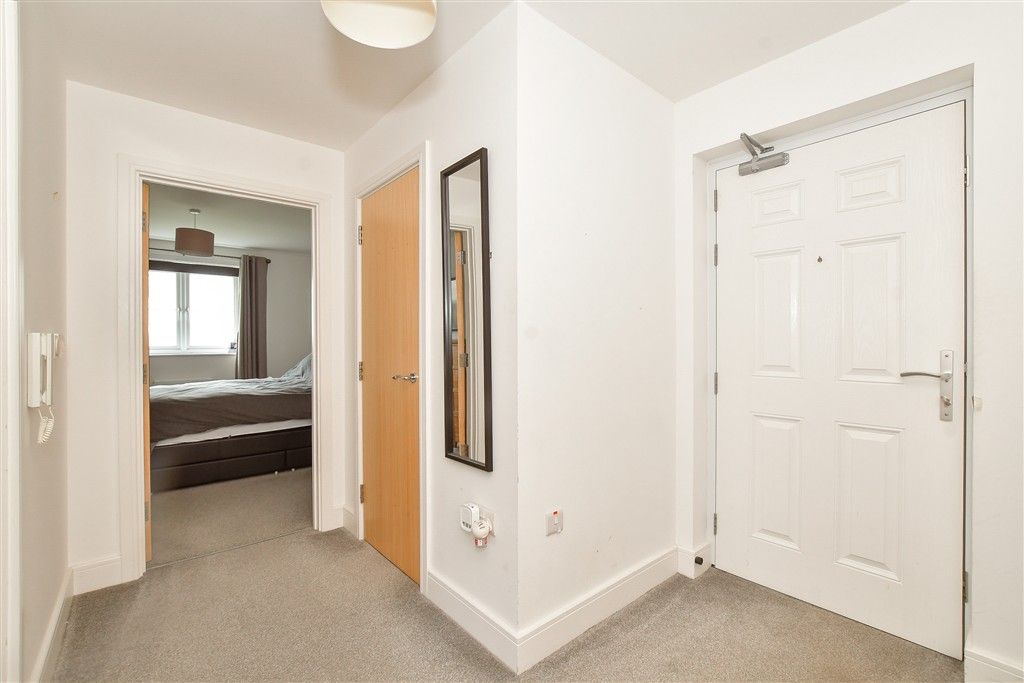 Additional image 8 of 2 bed flat for salePriors Orchard, Southbourne, Emsworth, West Sussex PO10