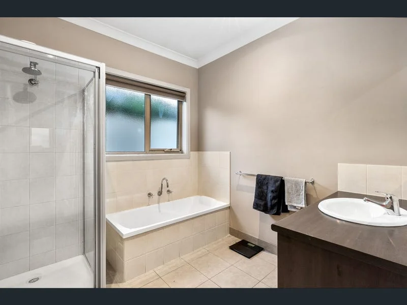Additional image 5 of 2/1127 Geelong Rd, Mount Clear VIC 3350