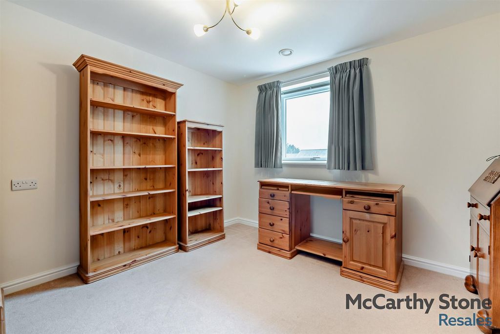 Additional image 8 of 2 bed flat for saleLady Susan Court, New Road, Basingstoke RG21