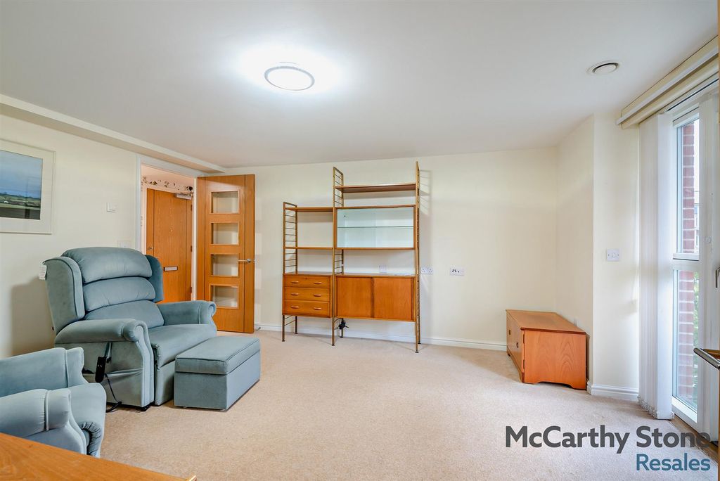Additional image 5 of 2 bed flat for saleLady Susan Court, New Road, Basingstoke RG21