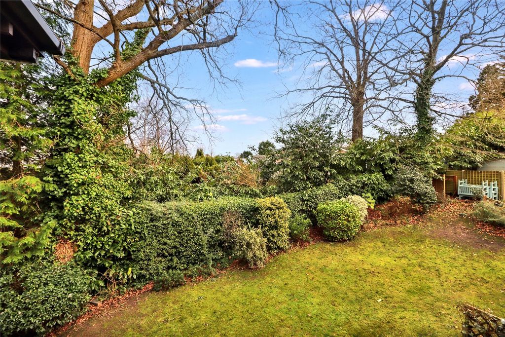 Additional image 7 of 2 bed flat for saleSt. Johns, Woking, Surrey GU21