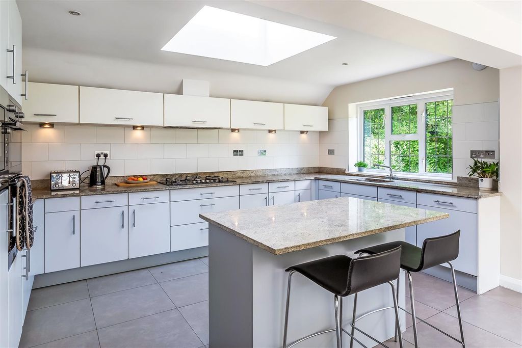 Additional image 17 of 4 bed detached house for saleCrampshaw Lane, Ashtead KT21