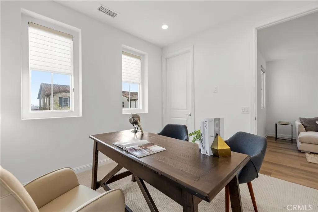 Additional image 109 of 20657 Walnut Circle, Porter Ranch, CA 91326