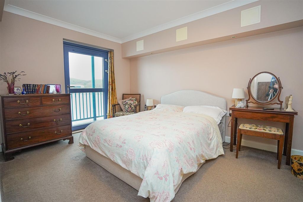 Additional image 12 of 2 bed flat for saleNew Road, Bideford EX39