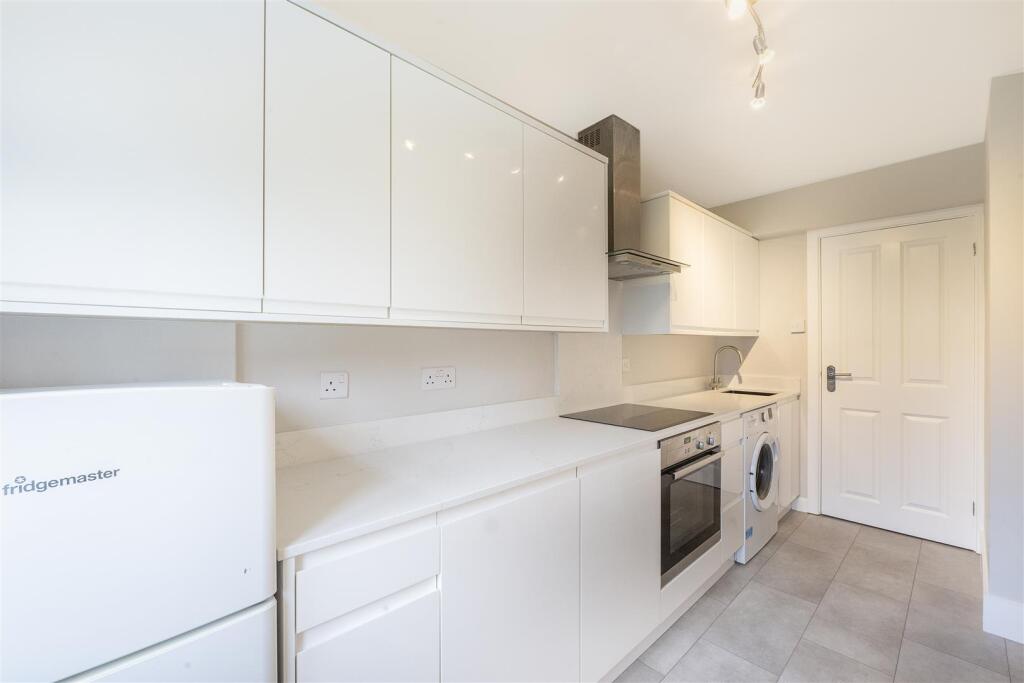 Hughenden Road, St. Albans photo 2