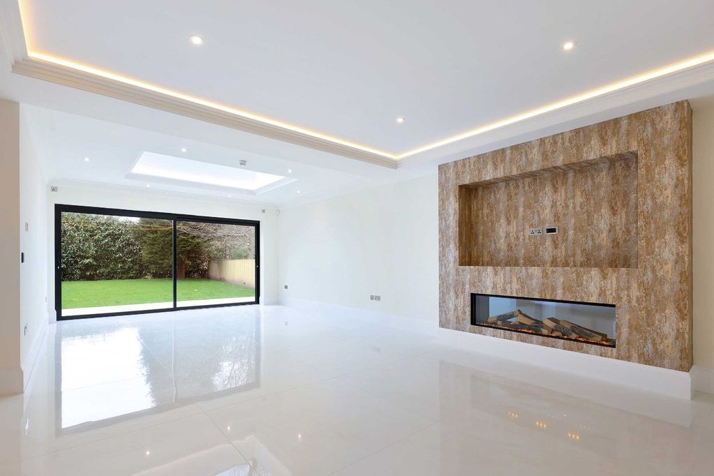 Additional image 7 of 6 bed detached house for saleLedborough Lane, Beaconsfield, Buckinghamshire HP9