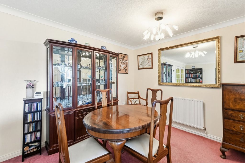 Additional image 10 of 2 bed flat for saleOverbury Avenue, Beckenham BR3