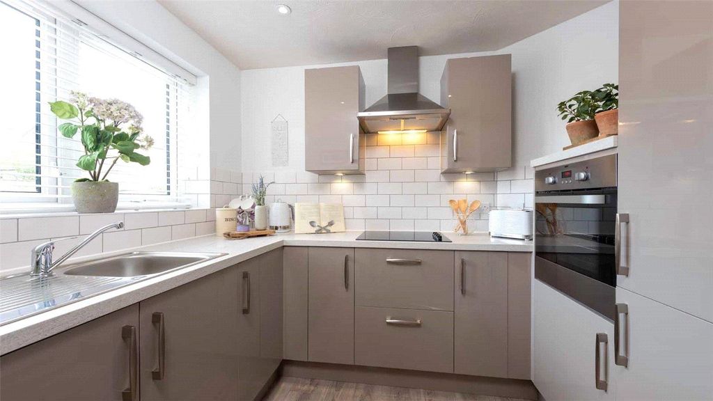 Additional image 3 of 2 bed flat for saleStation Road, Orpington BR6