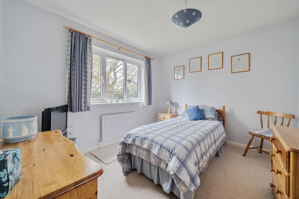 Additional image 15 of 6 bed detached house for saleFerguson Close, Bromley BR2