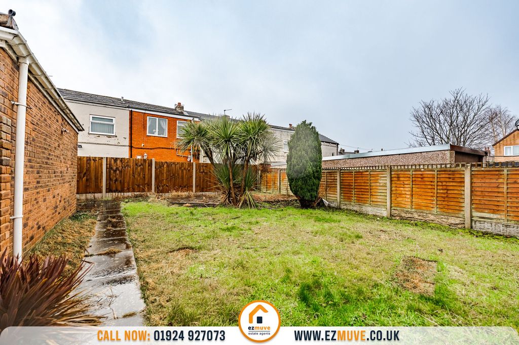 Additional image 21 of 3 bed detached house for salePlover Drive, Batley WF17