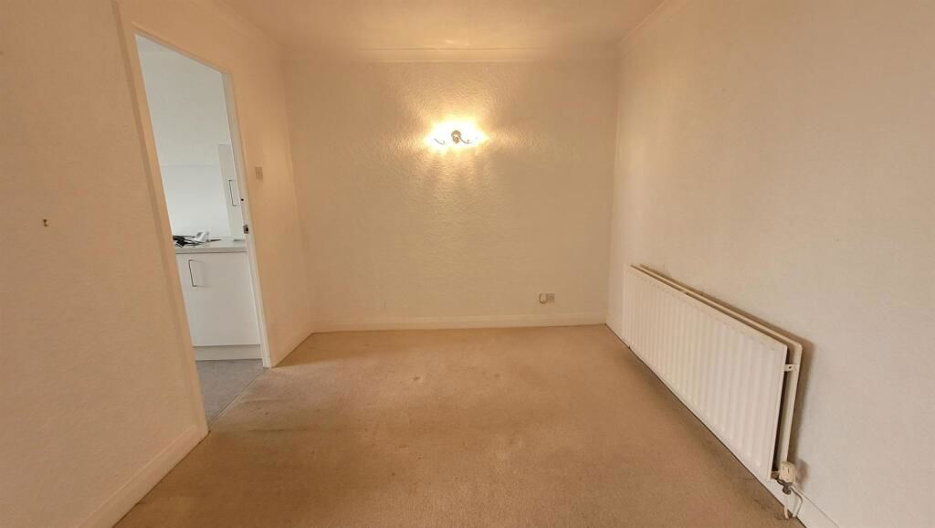 Additional image 3 of 2 bed flat for saleNorth Promenade, St. Annes, Lytham St. Annes FY8