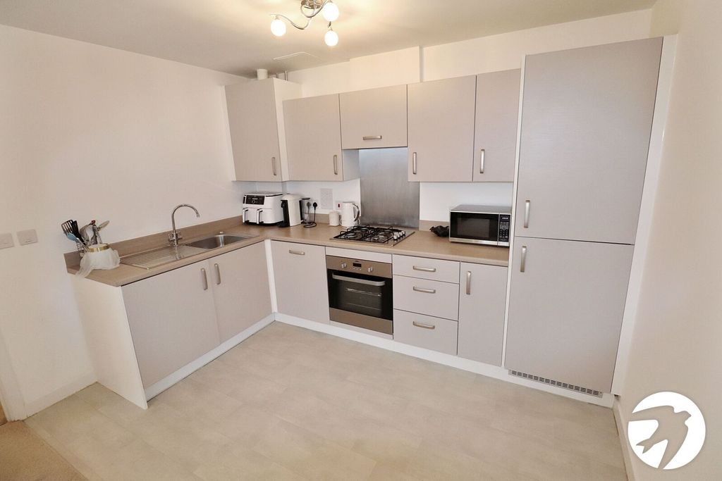 Additional image 3 of 2 bed flat for saleMorris Drive, Belvedere DA17