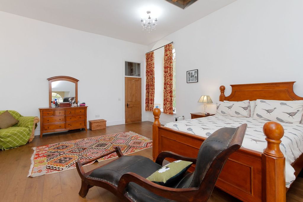 Additional image 11 of 5 bed property for saleChurch Street, Banff AB45